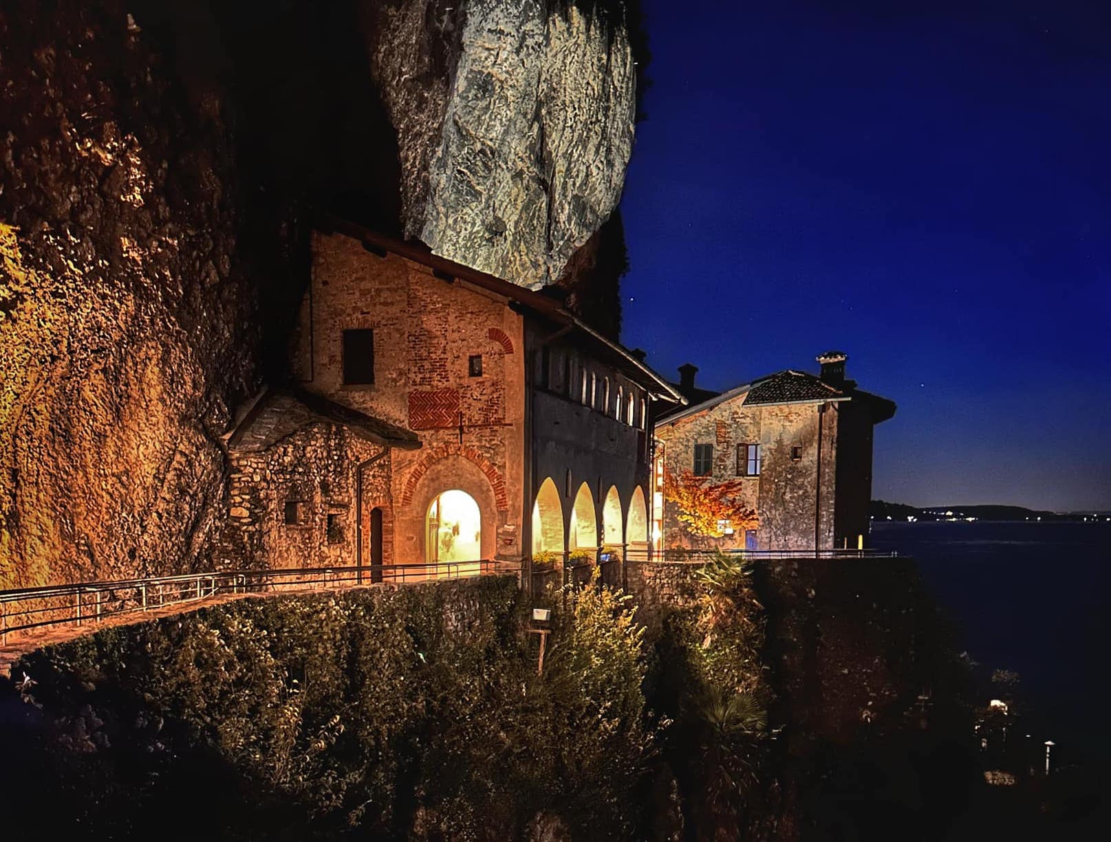 Natale e Capodanno all’Eremo di Santa Caterina del Sasso